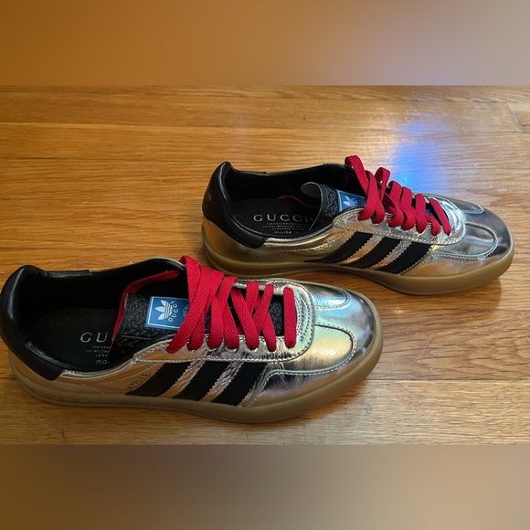 In the Styles of Gucci x Adidas Gazelle Metallic Gold Sneakers - Size 7 1/2 - Picture 3 of 9